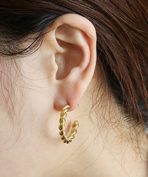 abaskdesign(アバスクデザイン)の「金属アレルギー対応 ツイストステンレスピアス M(ピアス(両耳用)・レディース・シルバー/ゴールド・FREE)」の15枚目の写真