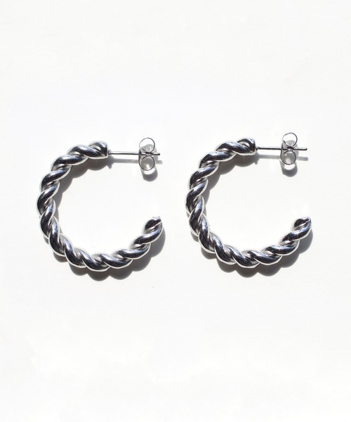 abaskdesign(アバスクデザイン)の「金属アレルギー対応 ツイストステンレスピアス M(ピアス(両耳用)・レディース・シルバー/ゴールド・FREE)」の8枚目の写真