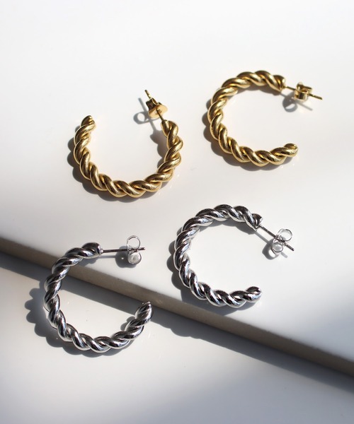 abaskdesign(アバスクデザイン)の「金属アレルギー対応 ツイストステンレスピアス M(ピアス(両耳用)・レディース・シルバー/ゴールド・FREE)」の7枚目の写真