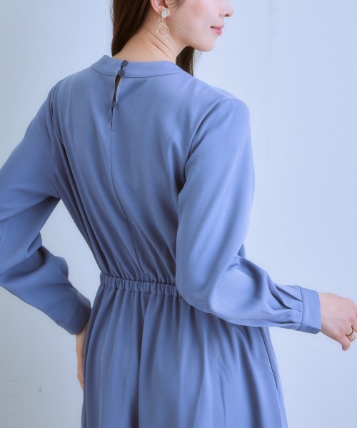 7days Life Styling(セブンデイズライフスタイリング)の「ボウタイが取り外せる2WAYワンピース(ワンピース・レディース・モカ/グレー系/ブラック・LL/L/M/S)」の11枚目の写真