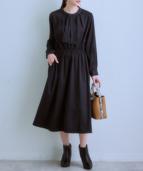 7days Life Styling(セブンデイズライフスタイリング)の「ボウタイが取り外せる2WAYワンピース(ワンピース・レディース・モカ/グレー系/ブラック・LL/L/M/S)」の12枚目の写真