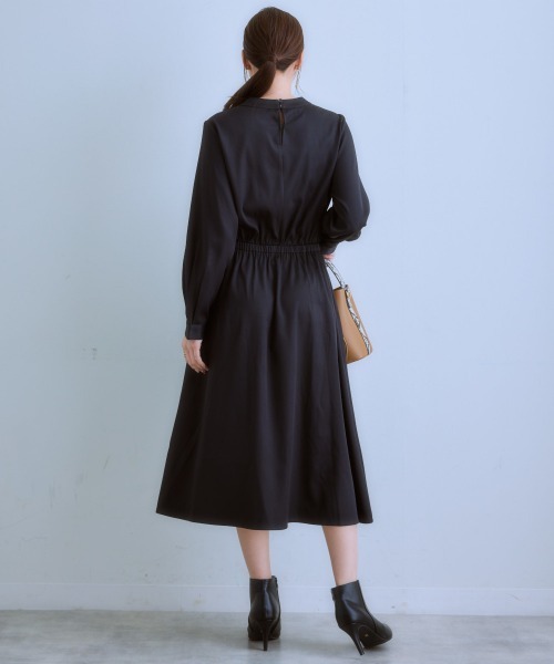 7days Life Styling(セブンデイズライフスタイリング)の「ボウタイが取り外せる2WAYワンピース(ワンピース・レディース・モカ/グレー系/ブラック・LL/L/M/S)」の17枚目の写真