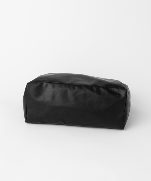 COLONY 2139(コロニートゥーワンスリーナイン)の「ソフトフェイクレザービッグショルダー(ショルダーバッグ・メンズ・ブラック/グレー・FREE)」の13枚目の写真