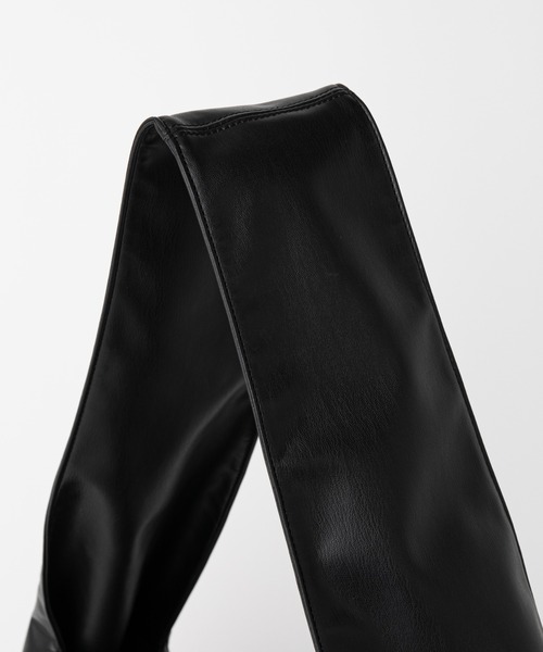 COLONY 2139(コロニートゥーワンスリーナイン)の「ソフトフェイクレザービッグショルダー(ショルダーバッグ・メンズ・ブラック/グレー・FREE)」の12枚目の写真