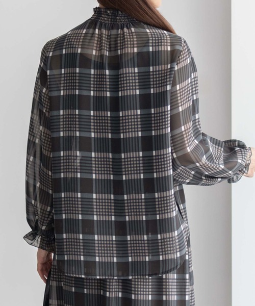 HusHusH（ハッシュアッシュ）の「HusHusH 衿シャーリング チェックブラウス（シャツ/ブラウス・レディース・チャコールグレー/ベージュ・M/L）」の13枚目の写真