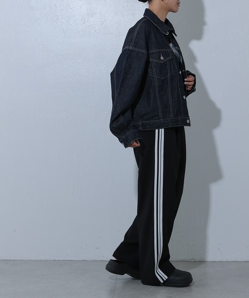 COLONY 2139（コロニートゥーワンスリーナイン）の「オーバーサイズGジャン（デニムジャケット・レディース・ネイビー/ダークブルー/オフホワイト・LARGE/MEDIUM）」の17枚目の写真