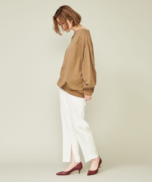 新品コンテconteスリット テーパードパンツ36ベージュ conte（コンテ）の「＜conte＞スリット テーパードパンツ