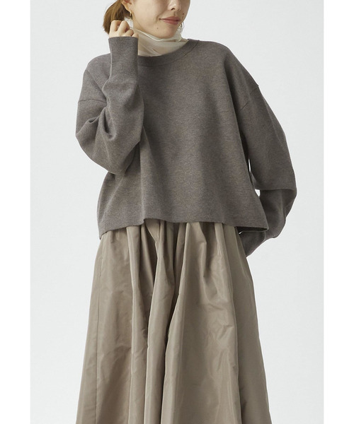 1er Arrondissement（プルミエアロンディスモン）の「シアーハイネック