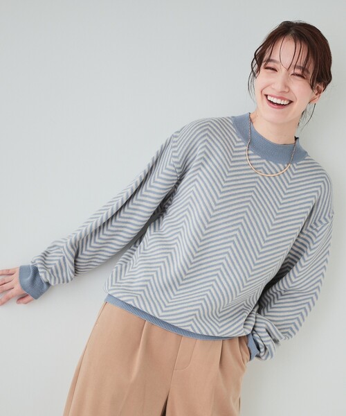 SHOO・LA・RUE(シューラルー)の「◆【S-LL/洗える/毛玉レス】クラシカルな柄が目を惹く プチハイネックニット(ニット/セーター・レディース・ブルー系9/ブラック系3/ブラック系4/ベージュ系3・04/03/02/01)」の11枚目の写真