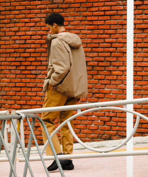 EKAL（エカル）の「『撥水』インサレーションカラーパーカー（ダウンジャケット/コート・メンズ・ブラウン系その他/ベージュ/グレー・MEDIUM/LARGE）」の9枚目の写真