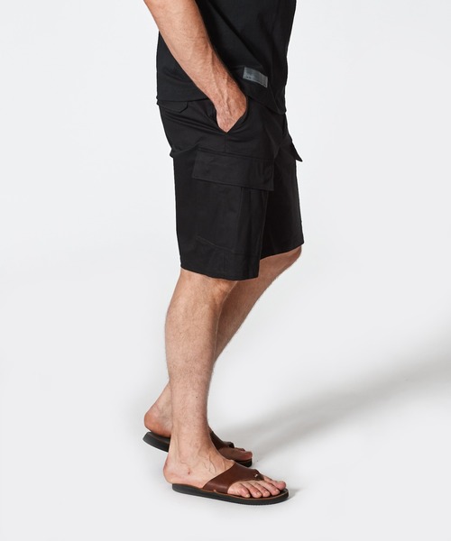 ACANTHUS(アカンサス)の「ACANTHUS:Cargo Shorts(カーゴパンツ・メンズ・ホワイト/ブラック・S/M/L/XL)」の8枚目の写真