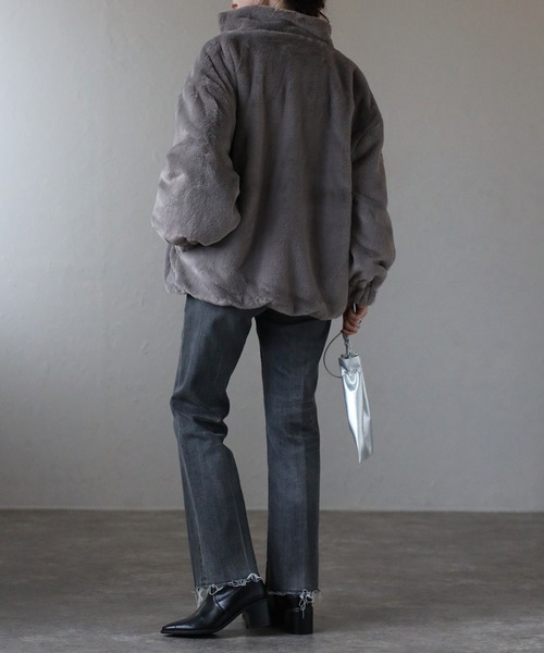 Fizz(フィズ)の「【Fizz/フィズ】 フェイクファー スタンドカラーブルゾン(ブルゾン・レディース・モカ/グレイッシュベージュ/ブラック/アイボリー・M)」の15枚目の写真