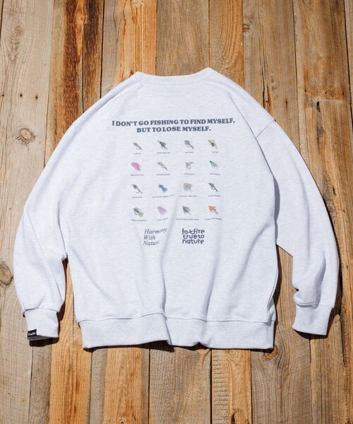 Foxfire（フォックスファイヤー）の「Foxfire/フォックスファイヤー 別注 Foxfire プリントクルーネック スウェット/毛針/バックプリント/リラックスフィット（スウェット・メンズ・チャコールグレー/ライトグレー/ネイビー・LARGE/MEDIUM）」の13枚目の写真