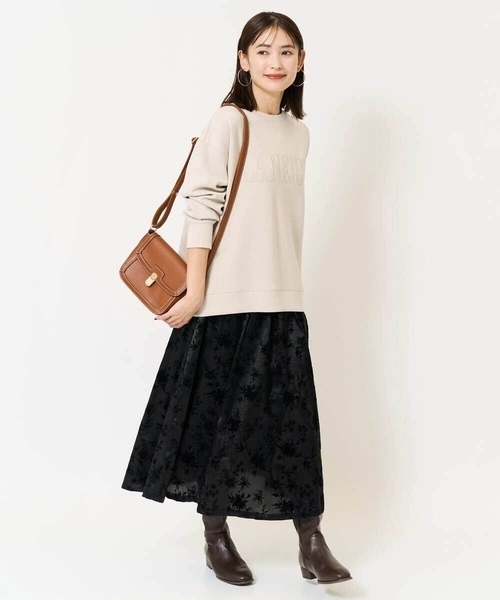 a.v.v（アーヴェヴェ）の「ロゴスウェット（スウェット・レディース・ネイビー/グレー系その他・36/38/40/34/42）」の9枚目の写真