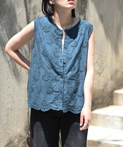 ＆HALF（アンドハーフ）の「インド綿刺繍ノースリーブブラウス（インド綿.インドコットン.コットン100%,綿100%）（シャツ/ブラウス・レディース・ネイビー/ライトグレー/グリーン/ブラック/オフホワイト・M/L）」の12枚目の写真