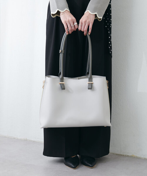natural couture(ナチュラルクチュール)の「きれいめバイカラーA4BAG(ショルダーバッグ・レディース・アイボリー/ライトグレー/ブラウン・FREE)」の5枚目の写真