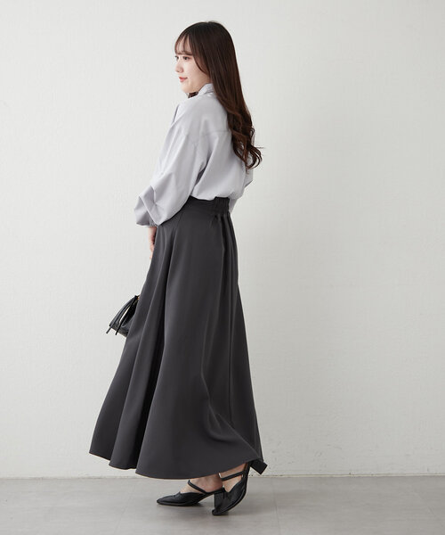 Remind me and forever（リマインドミーアンドフォーエバー）の「いろいろボタン、段々袖タケノコタックブラウス（シャツ/ブラウス・レディース・ネイビー/サックスブルー/オフホワイト/グレイッシュベージュ/ミント・FREE）」の6枚目の写真