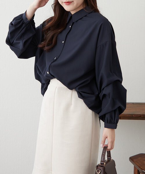 Remind me and forever（リマインドミーアンドフォーエバー）の「いろいろボタン、段々袖タケノコタックブラウス（シャツ/ブラウス・レディース・ネイビー/サックスブルー/オフホワイト/グレイッシュベージュ/ミント・FREE）」の7枚目の写真