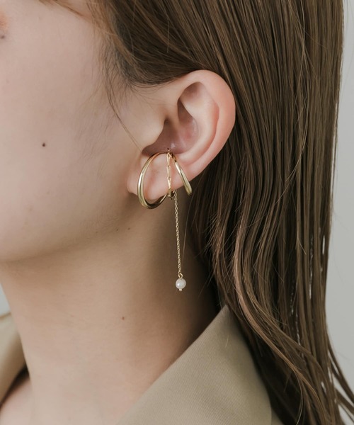 SMELLY（スメリー）の「『WEB/一部店舗限定』ドロップパールイヤカフ（イヤーカフ・レディース・ゴールド・-）」の2枚目の写真