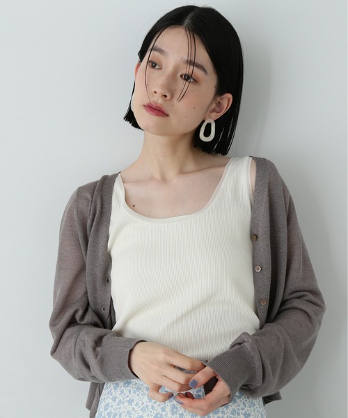 N.(N. Natural Beauty Basic)(エヌエヌナチュラルビューティーベーシック)の「シアートリムタンクトップ(タンクトップ・レディース・ベージュ/ブラック/オフホワイト・MEDIUM)」の4枚目の写真