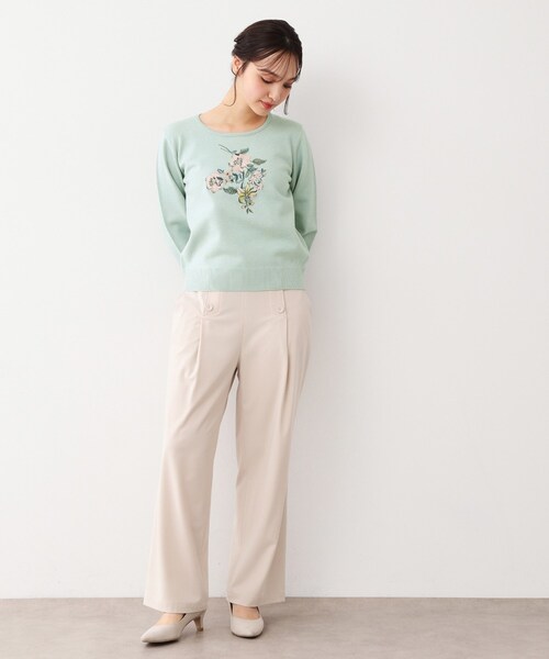 LAURA ASHLEY(ローラアシュレイ)の「【ハイゲージ】大判刺繍ニット(ニット/セーター・レディース・オフホワイト/ライトグリーン/ネイビー・40/38)」の17枚目の写真