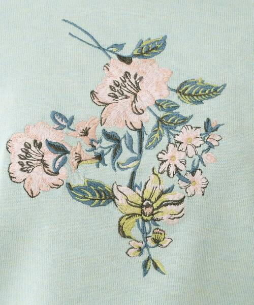 LAURA ASHLEY(ローラアシュレイ)の「【ハイゲージ】大判刺繍ニット(ニット/セーター・レディース・オフホワイト/ライトグリーン/ネイビー・40/38)」の15枚目の写真