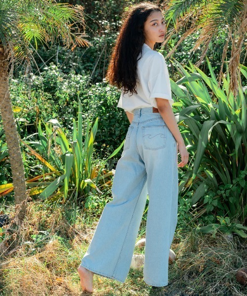 BILLABONG（ビラボン）の「BILLABONG レディース 【BBG BEACHLOVERJEANS】 WIDE BUGGY DENIM デニムパンツ 【2025年春夏モデル】/ビラボンワイドバギーデニムパンツ（デニムパンツ・レディース・ブルー/ライトブルー・SMALL/MEDIUM/LARGE）」の10枚目の写真