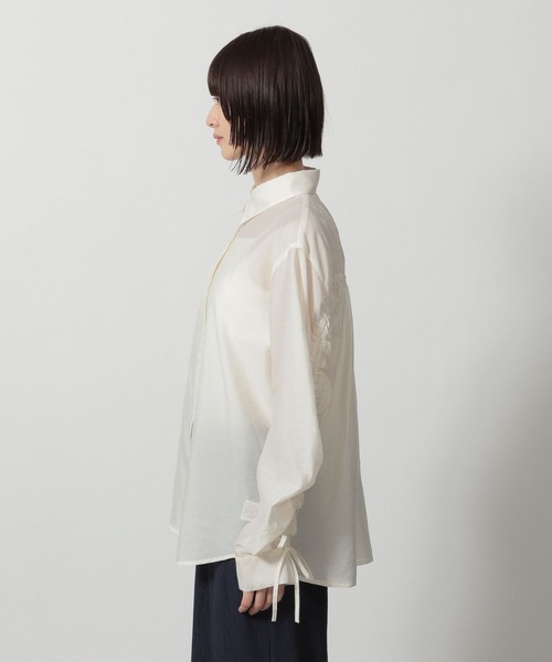 LAKOLE（ラコレ）の「袖シャーリングシャツ4 / 323171（シャツ/ブラウス・レディース・オフホワイト/ブルー/イエロー/ミント・FREE）」の11枚目の写真