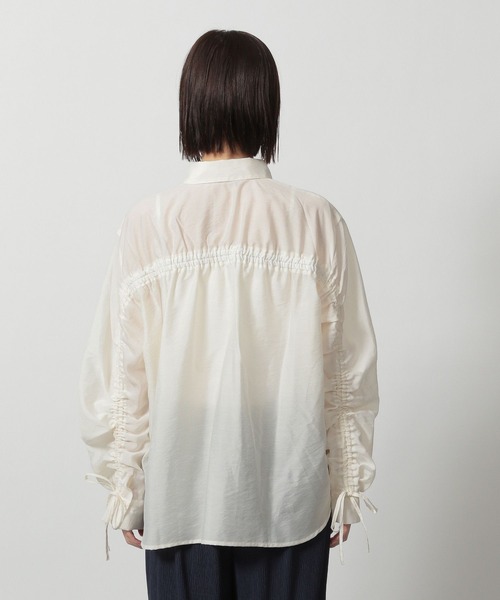 LAKOLE（ラコレ）の「袖シャーリングシャツ4 / 323171（シャツ/ブラウス・レディース・オフホワイト/ブルー/イエロー/ミント・FREE）」の12枚目の写真