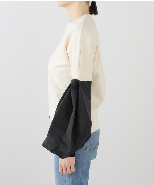 IENA(イエナ)の「NINA RICCI/ニナ リッチ TWISTED FLEECE CN COCOON/S カットソー 25PJTO020CO1089(Tシャツ/カットソー・レディース・ブラック/アイボリー・FREE)」の6枚目の写真