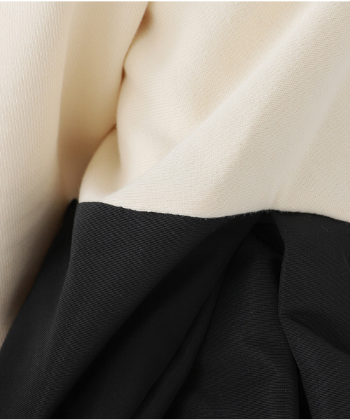 IENA(イエナ)の「NINA RICCI/ニナ リッチ TWISTED FLEECE CN COCOON/S カットソー 25PJTO020CO1089(Tシャツ/カットソー・レディース・ブラック/アイボリー・FREE)」の3枚目の写真