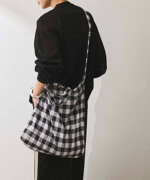 ADAM ET ROPE'（アダムエロペ）の「【WEB限定】・【新色追加】ギャザー2WAYショルダーバッグ（ショルダーバッグ・レディース・ピンク系その他2/ブラウン系その他/ブルー系その他5/ブラック系その他・FREE）」の10枚目の写真