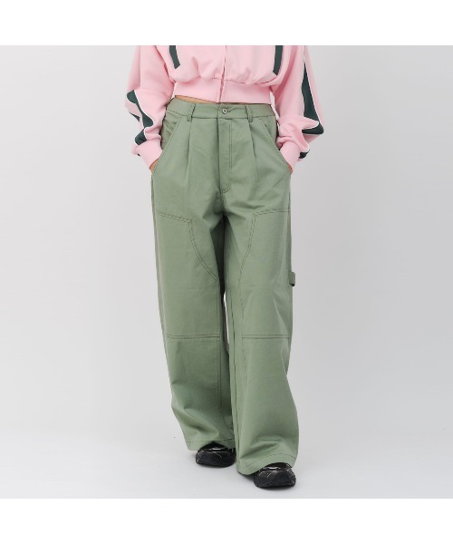 atmos pink(アトモスピンク)の「atmos pink Super Baggy Chino Pants / アトモス ピンク スーパー バギー チノパンツ(その他パンツ・レディース・ベージュ/ブラック/カーキ・M/S)」の3枚目の写真
