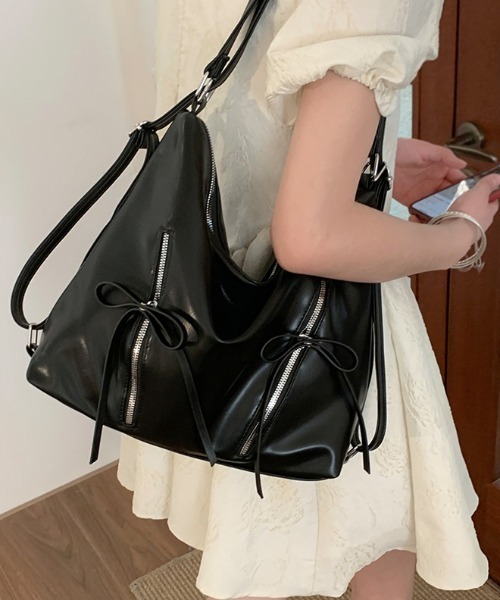 Per sist ence(パーシエンス)の「リボンジップデザイン2WAYバッグ/ショルダー&リュック(ショルダーバッグ・レディース・ブラック/ホワイト/ピンク/シルバー・FREE)」の3枚目の写真
