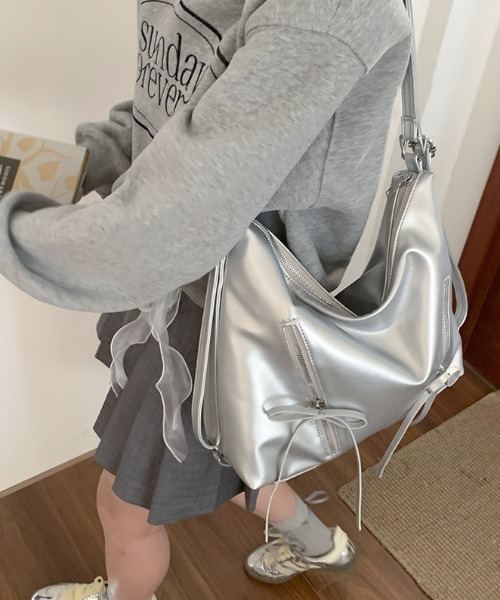Per sist ence(パーシエンス)の「リボンジップデザイン2WAYバッグ/ショルダー&リュック(ショルダーバッグ・レディース・ブラック/ホワイト/ピンク/シルバー・FREE)」の12枚目の写真