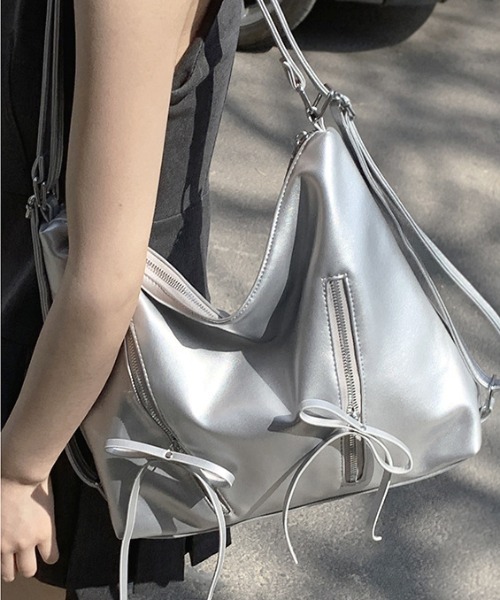 Per sist ence(パーシエンス)の「リボンジップデザイン2WAYバッグ/ショルダー&リュック(ショルダーバッグ・レディース・ブラック/ホワイト/ピンク/シルバー・FREE)」の17枚目の写真