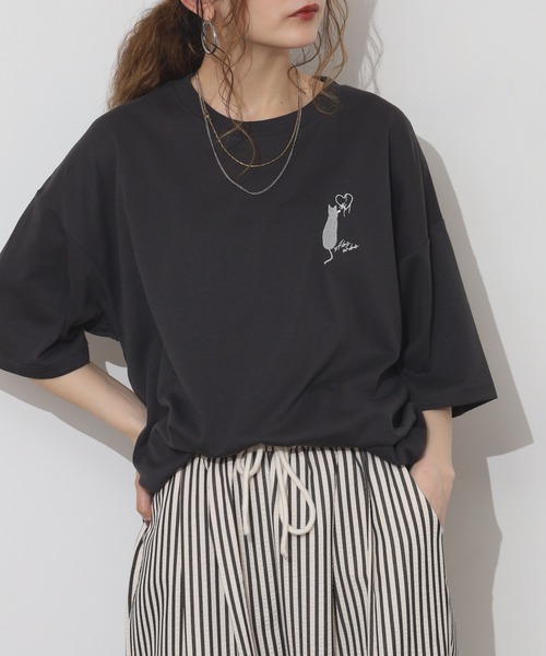 FUNALIVE(ファンアライブ)の「ワンポイント刺繍 ワイドTシャツ 吸水速乾 UVカット(Tシャツ/カットソー・メンズ・サーモンピンク/ホワイト/ミント/スミクロ/ネイビー/イエロー/ホワイト系その他2/ダークグリーン/ブルー/グレイッシュベージュ/ブラック系その他2/ブラック/ブラック系その他3/ホワイト系その他4/ブラック系その他5/ブラック系2/ブラック系4/ブラック系その他7/ホワイト系その他3/ブラック系その他4/ブラック系その他6/ブラック系1/ブラック系3/ホワイト系その他5/ブラック系5/ブラック系6/ブラック系7/ホワイト系その他6/ホワイト系その他7/ホワイト系1/グレー系1/ダークグリーン系1/ブラック系/ホワイト系2/ブラック系8/ホワイト系/ブラック系9/グレー系2/グレー系3/ホワイト系3・M/LL/L)」の22枚目の写真
