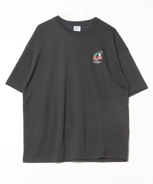 FUNALIVE(ファンアライブ)の「ワンポイント刺繍 ワイドTシャツ 吸水速乾 UVカット(Tシャツ/カットソー・メンズ・サーモンピンク/ホワイト/ミント/スミクロ/ネイビー/イエロー/ホワイト系その他2/ダークグリーン/ブルー/グレイッシュベージュ/ブラック系その他2/ブラック/ブラック系その他3/ホワイト系その他4/ブラック系その他5/ブラック系2/ブラック系4/ブラック系その他7/ホワイト系その他3/ブラック系その他4/ブラック系その他6/ブラック系1/ブラック系3/ホワイト系その他5/ブラック系5/ブラック系6/ブラック系7/ホワイト系その他6/ホワイト系その他7/ホワイト系1/グレー系1/ダークグリーン系1/ブラック系/ホワイト系2/ブラック系8/ホワイト系/ブラック系9/グレー系2/グレー系3/ホワイト系3・M/LL/L)」の14枚目の写真