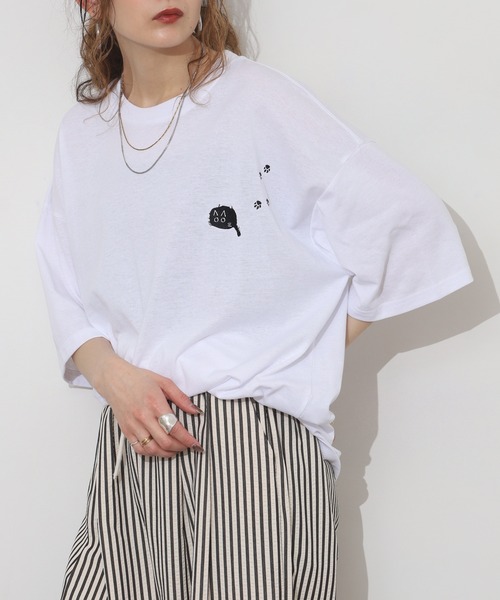 FUNALIVE(ファンアライブ)の「ワンポイント刺繍 ワイドTシャツ 吸水速乾 UVカット(Tシャツ/カットソー・メンズ・サーモンピンク/ホワイト/ミント/スミクロ/ネイビー/イエロー/ホワイト系その他2/ダークグリーン/ブルー/グレイッシュベージュ/ブラック系その他2/ブラック/ブラック系その他3/ホワイト系その他4/ブラック系その他5/ブラック系2/ブラック系4/ブラック系その他7/ホワイト系その他3/ブラック系その他4/ブラック系その他6/ブラック系1/ブラック系3/ホワイト系その他5/ブラック系5/ブラック系6/ブラック系7/ホワイト系その他6/ホワイト系その他7/ホワイト系1/グレー系1/ダークグリーン系1/ブラック系/ホワイト系2/ブラック系8/ホワイト系/ブラック系9/グレー系2/グレー系3/ホワイト系3・M/LL/L)」の5枚目の写真