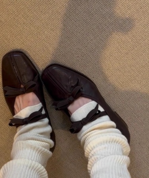 mebole(メボレ)の「スクエアトゥribbonパンプス(パンプス・レディース・ブラウン/ブラック・LARGE/MEDIUM/SMALL)」の2枚目の写真