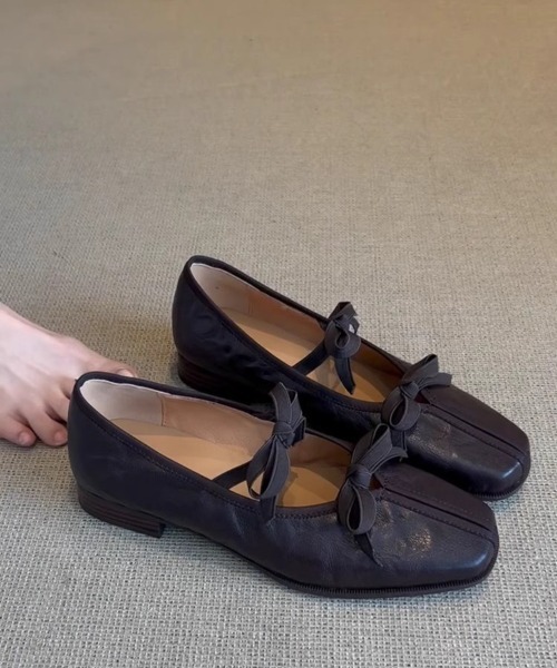 mebole(メボレ)の「スクエアトゥribbonパンプス(パンプス・レディース・ブラウン/ブラック・LARGE/MEDIUM/SMALL)」の17枚目の写真
