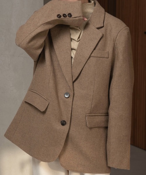 lawgy（ラウジー）の「shaggy accent button jacket coat