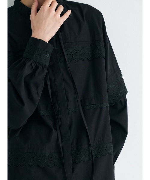Brown&Street(ブラウンアンドストリート)の「オーバーサイズレースシャツ(シャツ/ブラウス・レディース・ホワイト/ブラック・FREE)」の16枚目の写真