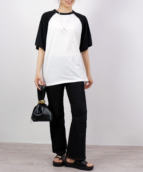 CLOTHY(クロシィ)の「【シンプルなTシャツにこなれ感をプラス!】5分袖ラグランTシャツ(Tシャツ/カットソー・レディース・ブラック/ブラウン/ネイビー/チャコールグレー・MEDIUM)」の7枚目の写真