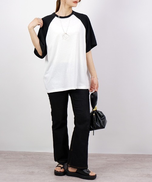 CLOTHY(クロシィ)の「【シンプルなTシャツにこなれ感をプラス!】5分袖ラグランTシャツ(Tシャツ/カットソー・レディース・ブラック/ブラウン/ネイビー/チャコールグレー・MEDIUM)」の8枚目の写真