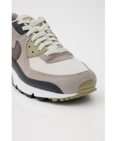 NIKE(ナイキ)の「エア マックス 90(スニーカー・レディース・ベージュ/イエロー・25cm/24cm/24.5cm)」の6枚目の写真
