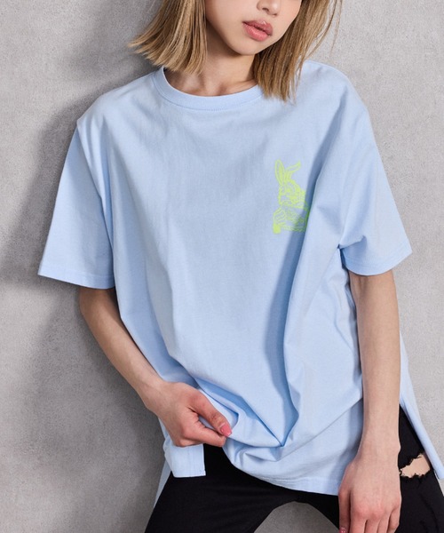 GYDA（ジェイダ）の「GAME HOLIC BUNNY BIG Tシャツ（Tシャツ/カットソー・レディース・オフホワイト/ブラック/スカイブルー/ライム・FREE）」の4枚目の写真