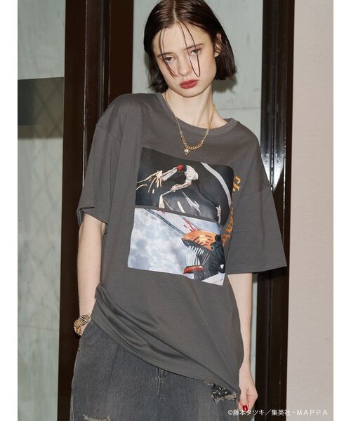 jouetie（ジュエティ）の「【TVアニメ『チェンソーマン』】シーンBIGTシャツ（Tシャツ/カットソー・レディース・レッド/ピンク/ブラック/オフホワイト・MEDIUM）」の19枚目の写真