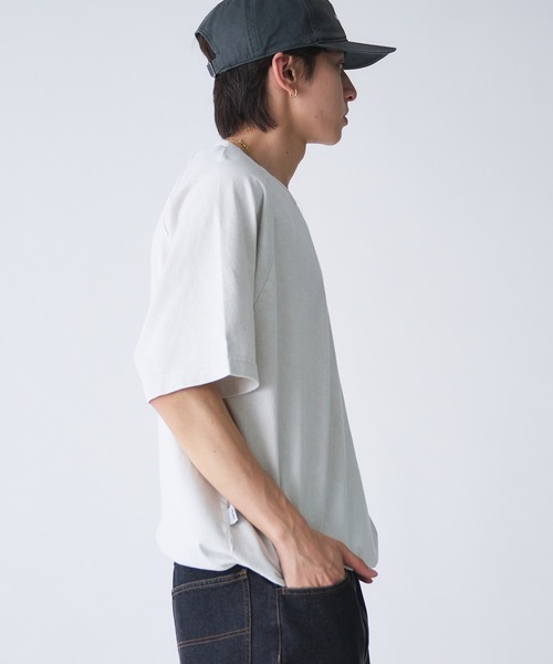 Adoon plain(アドーンプレーン)の「VINTAGE LIKE SHALLOW V-NECK DRAWCORD T-SHIRT / ビンテージライク浅VネックドローコードTシャツ(Tシャツ/カットソー・メンズ・グレー/ブラック/アイボリー・MEDIUM/LARGE)」の5枚目の写真
