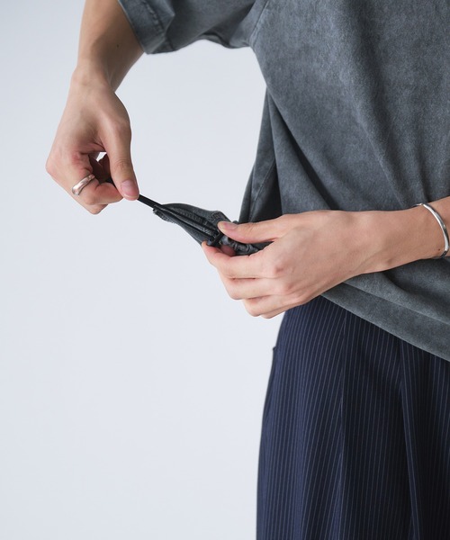Adoon plain(アドーンプレーン)の「VINTAGE LIKE SHALLOW V-NECK DRAWCORD T-SHIRT / ビンテージライク浅VネックドローコードTシャツ(Tシャツ/カットソー・メンズ・グレー/ブラック/アイボリー・MEDIUM/LARGE)」の14枚目の写真